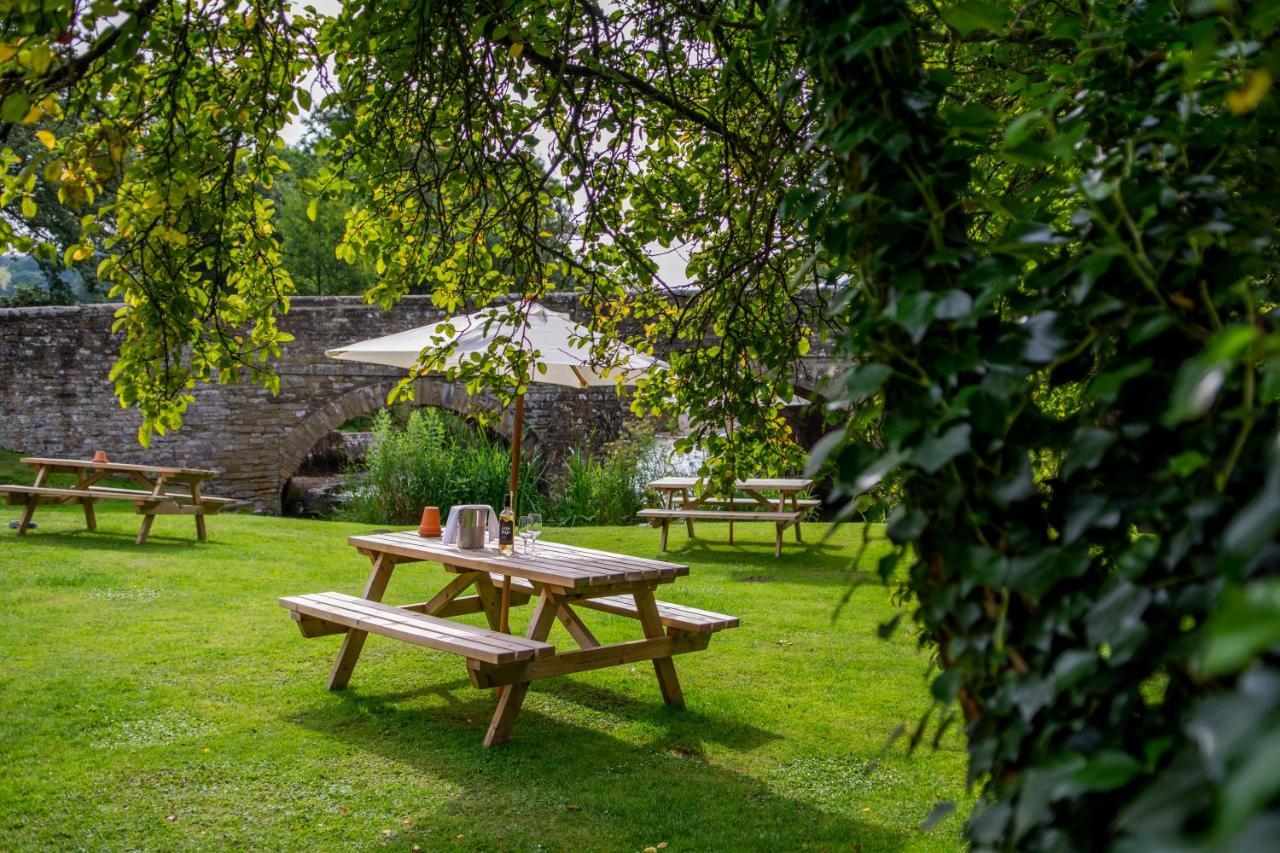 The Lion Hotel Leintwardine Bagian luar foto