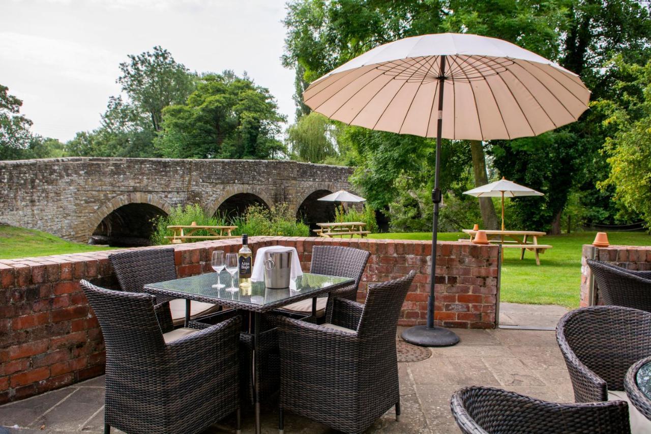 The Lion Hotel Leintwardine Bagian luar foto