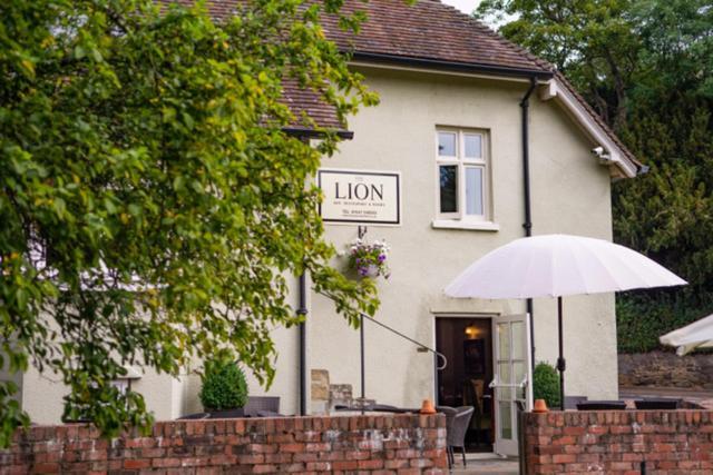 The Lion Hotel Leintwardine Bagian luar foto