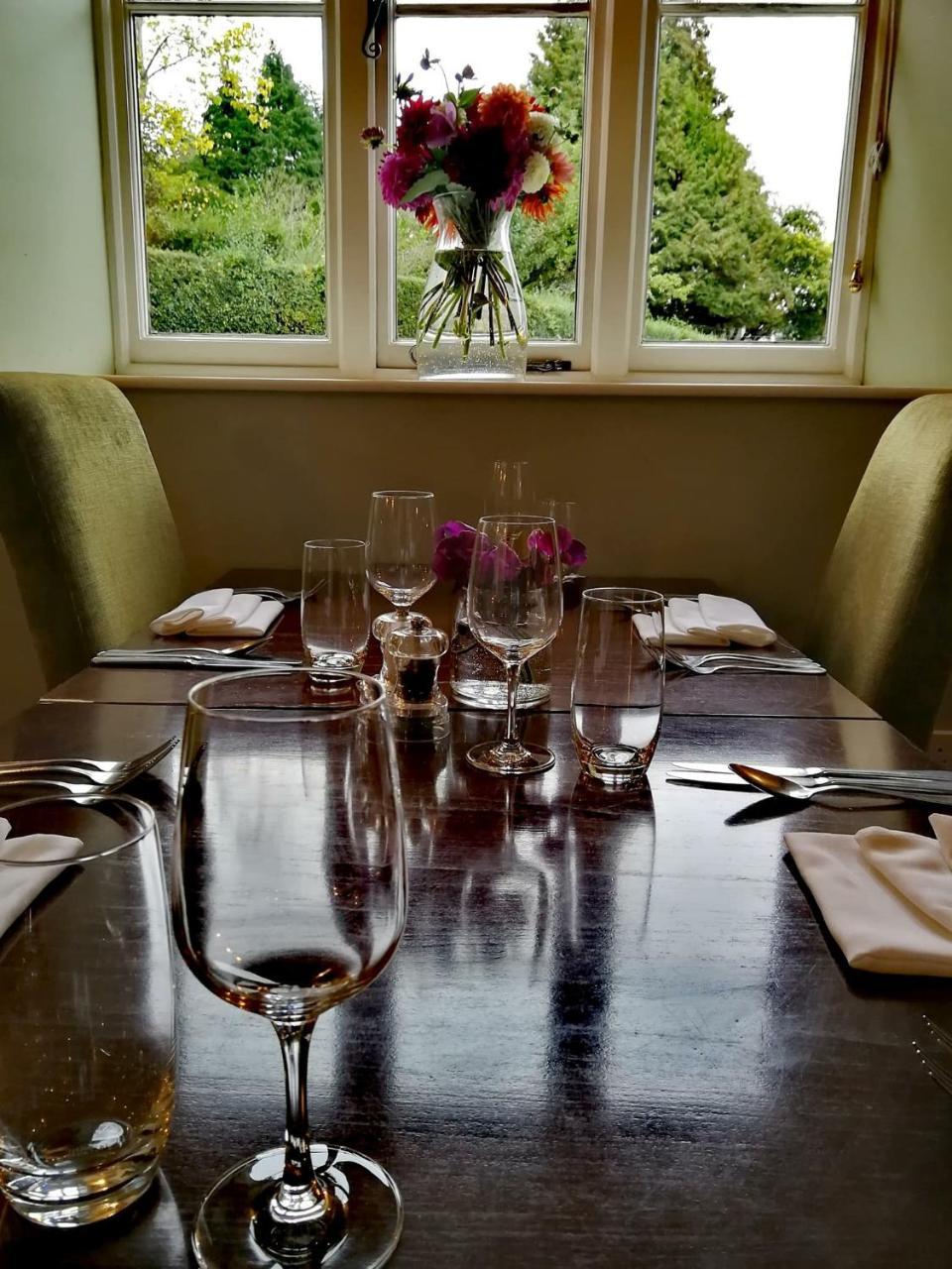 The Lion Hotel Leintwardine Bagian luar foto